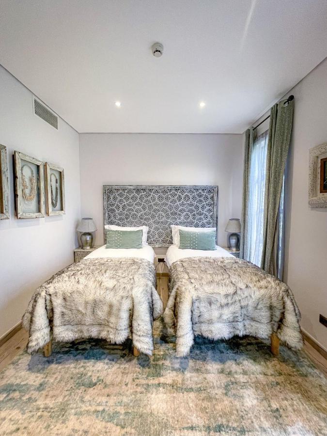 Latitude 0 Degrees Hotel 4*